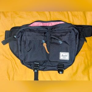 Herschel black eighteen crossbody bag